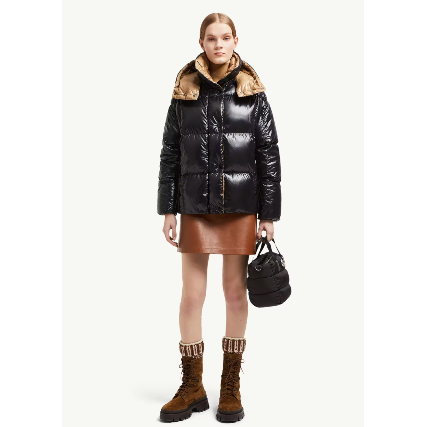 Doudoune courte à capuche MONCLER Parana nylon brillant noir pression col camel