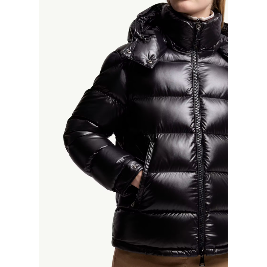 Doudoune courte à capuche MONCLER Maire nylon laqué brillant noir