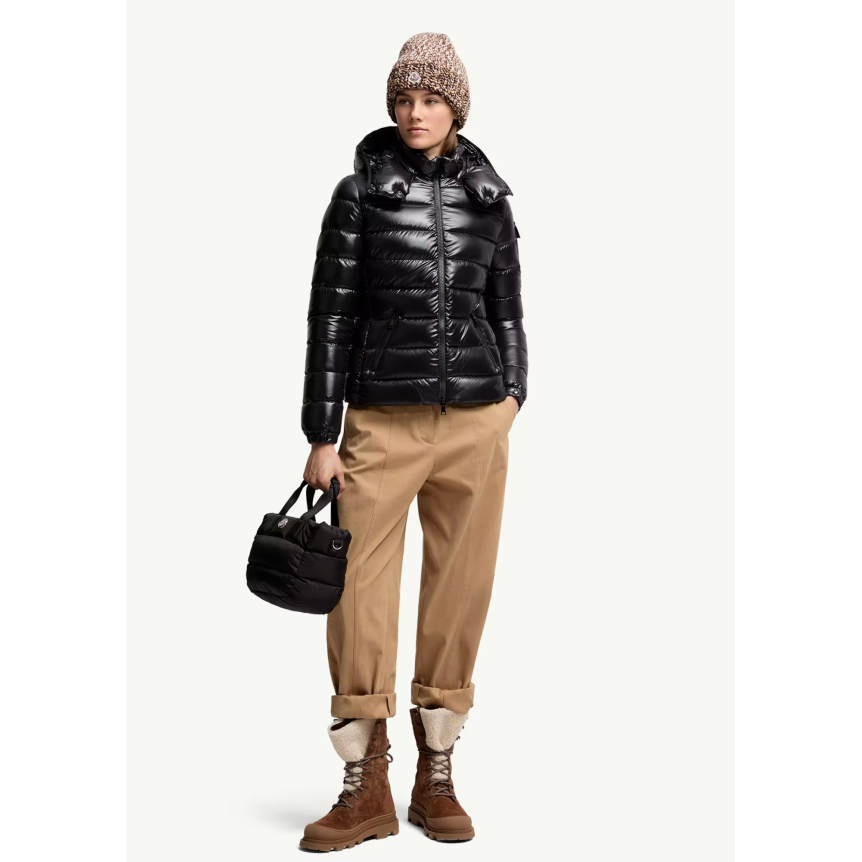 Doudoune courte à capuche MONCLER Bady nylon brillant noir matelassé boudin