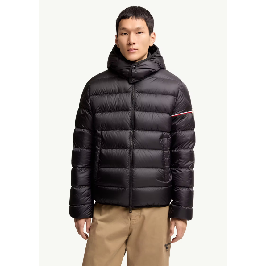 Doudoune courte à capuche MONCLER Ravenlock nylon mat noir bande manche tricolore