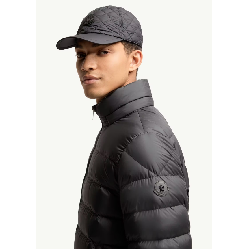 Doudoune courte à capuche MONCLER Arneb nylon mat noir logo cuir