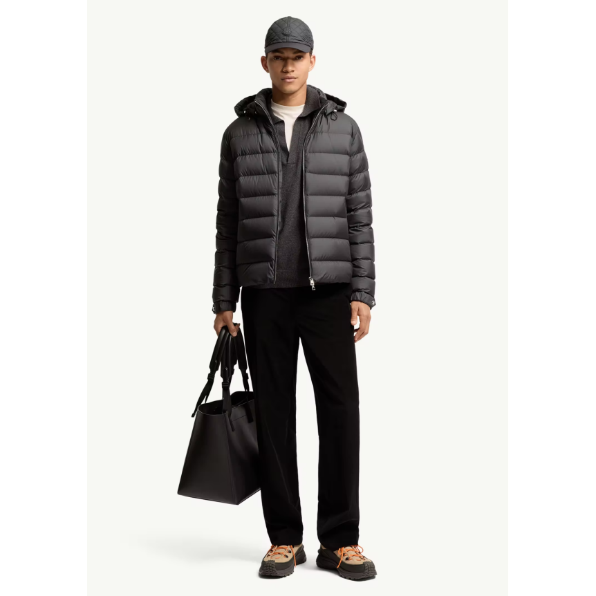 Doudoune courte à capuche MONCLER Arneb nylon mat noir logo cuir