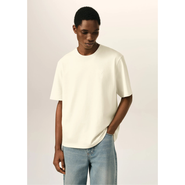 T-shirt col rond AMI Paris jersey de coton épais ivoire gros cœur embossé  ivoire