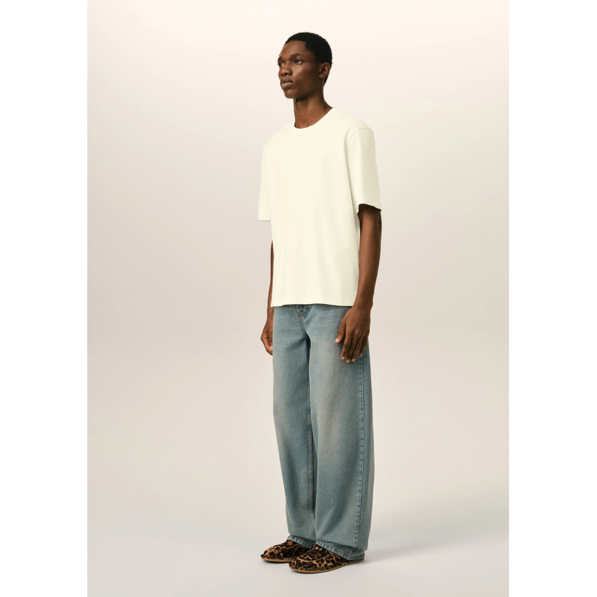 T-shirt col rond AMI Paris jersey de coton épais ivoire gros cœur embossé  ivoire