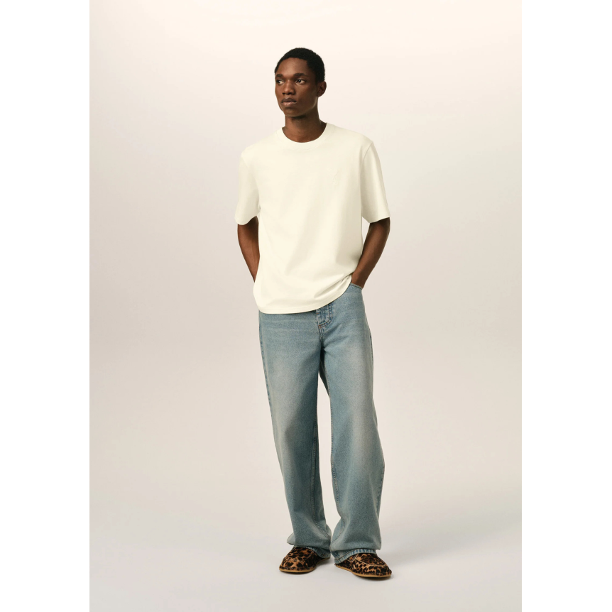T-shirt col rond AMI Paris jersey de coton épais ivoire gros cœur embossé  ivoire