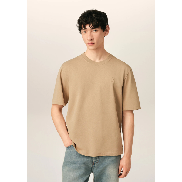 T-shirt col rond coton AMI Paris beige logo coeur embossé beige