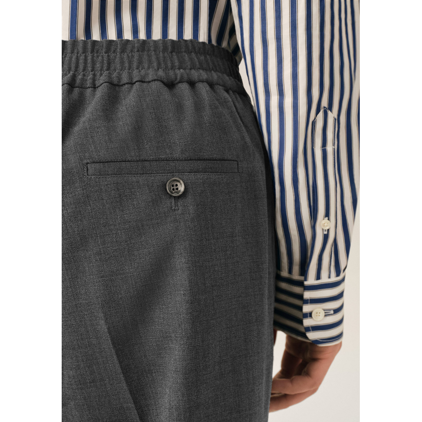 Pantalon AMI Paris en sergé de laine flanelle gris taille élastique