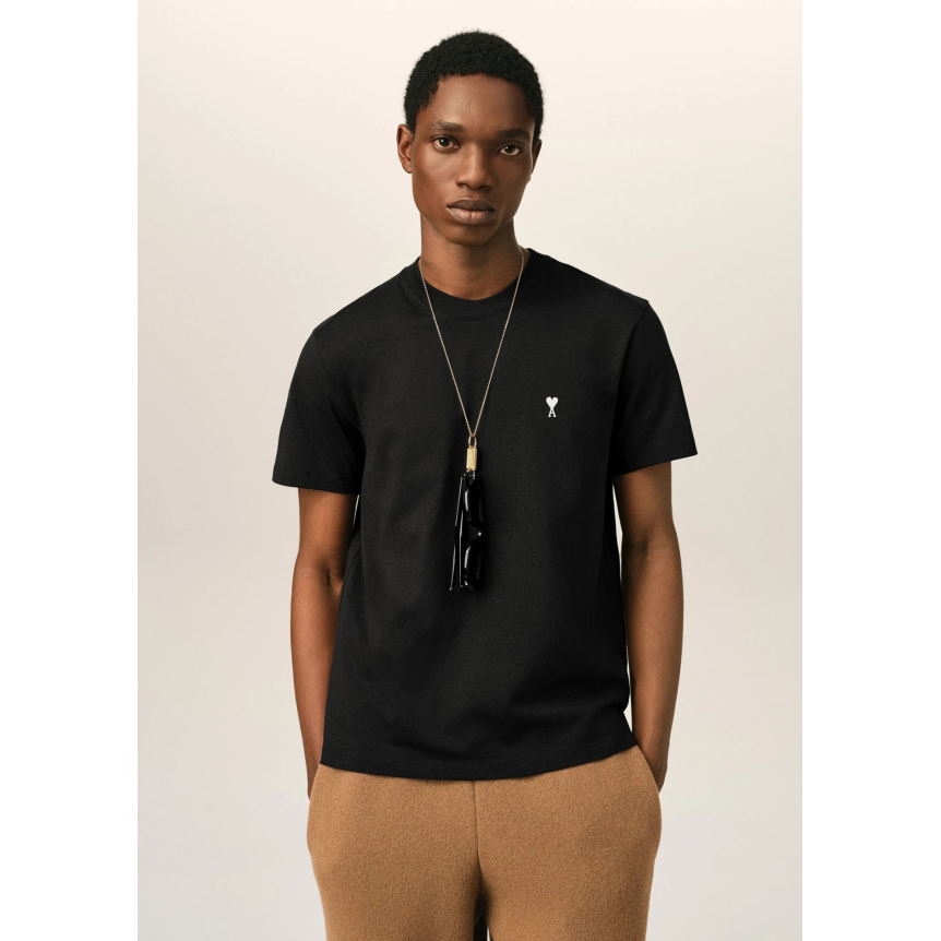 T-shirt manche courte AMI Paris col rond jersey de coton noir broderie cœur blanc