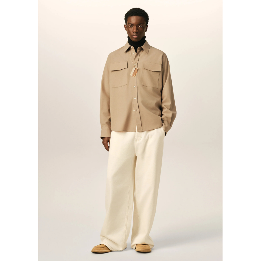 Chemise classique AMI Paris manche longue en sergé de laine beige poches poitrine