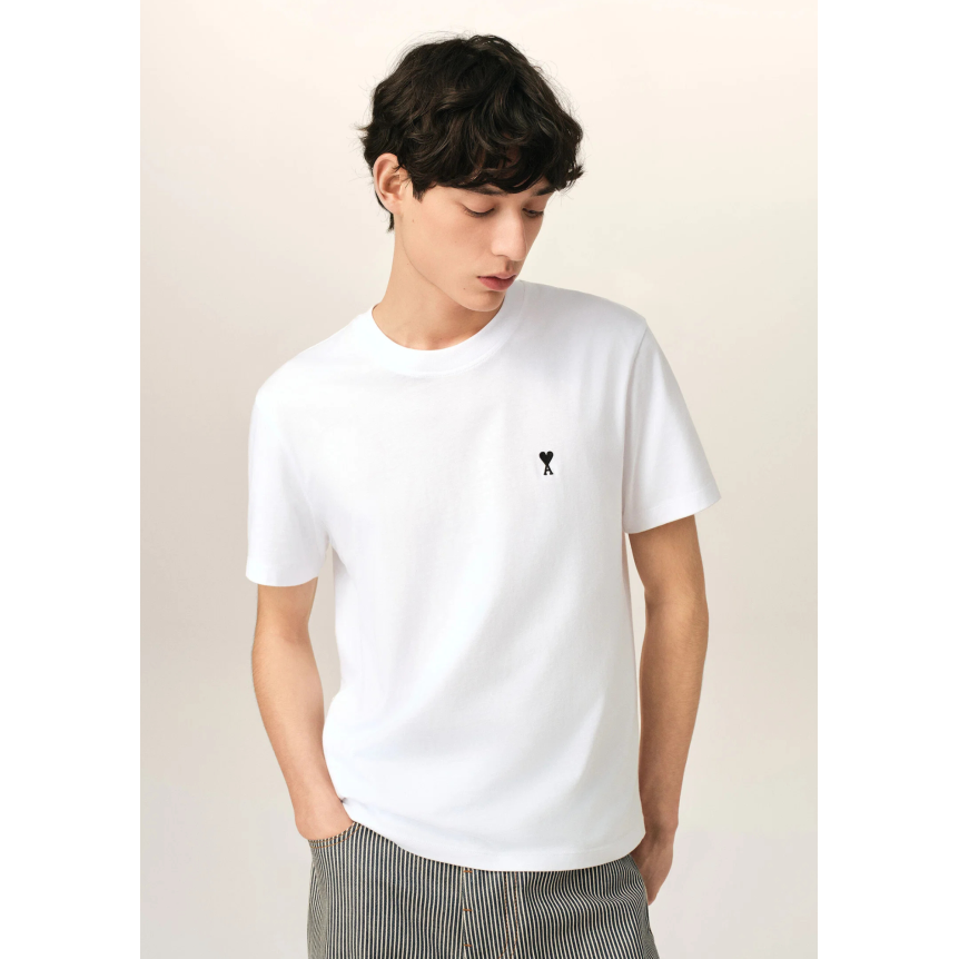 T-shirt col rond manche courte AMI Paris jersey de coton blanc broderie cœur noir