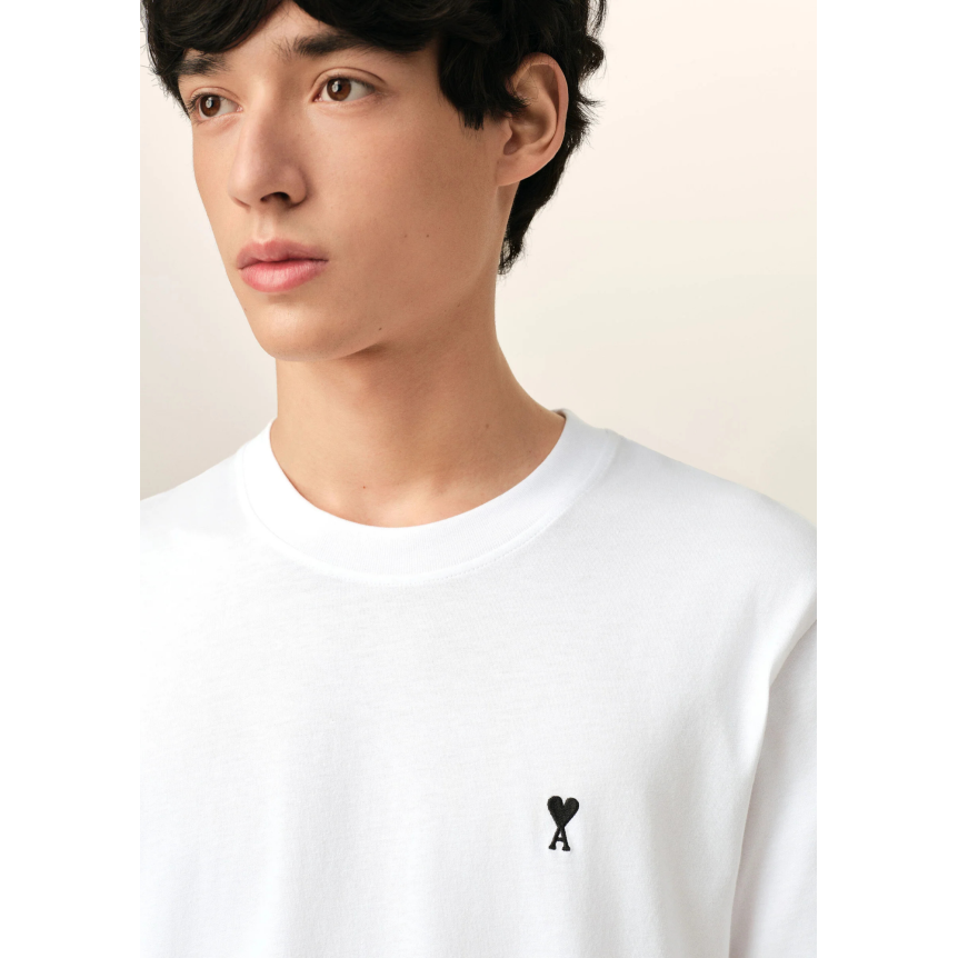 T-shirt col rond manche courte AMI Paris jersey de coton blanc broderie cœur noir