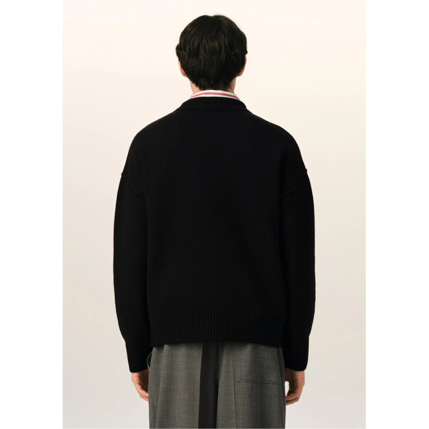 Pull col rond AMI Paris laine noir gros cœur rouge