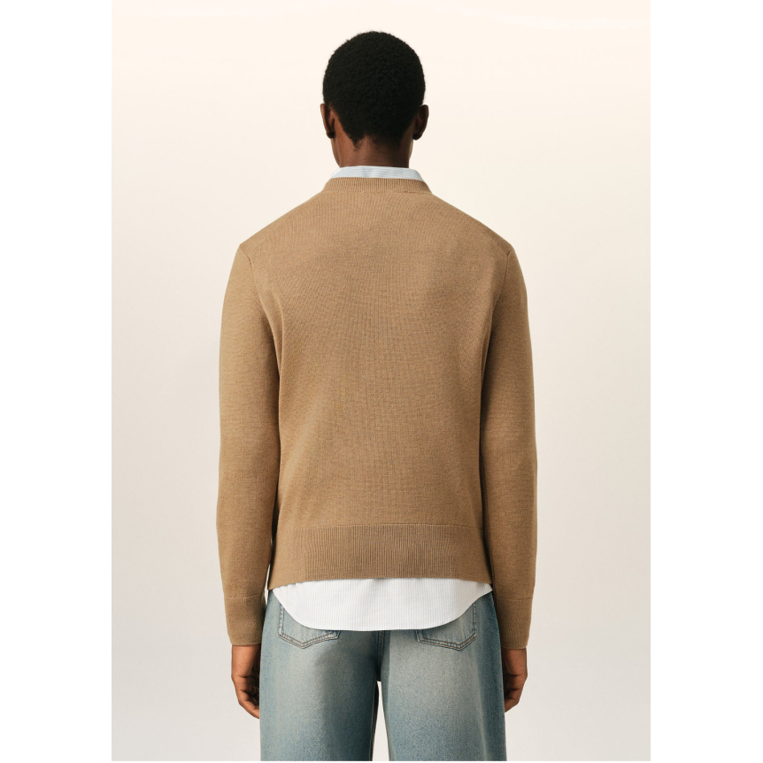 Pull col rond AMI Paris en maille laine mérinos camel broderie cœur noir