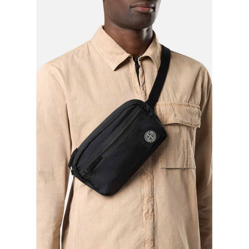 Sac banane STONE ISLAND nylon noir avec poche zippée et patch Compass