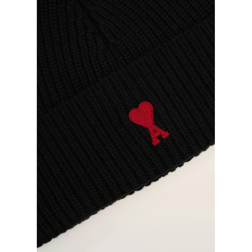 Bonnet AMI Paris laine maille côtelée noir cœur rouge
