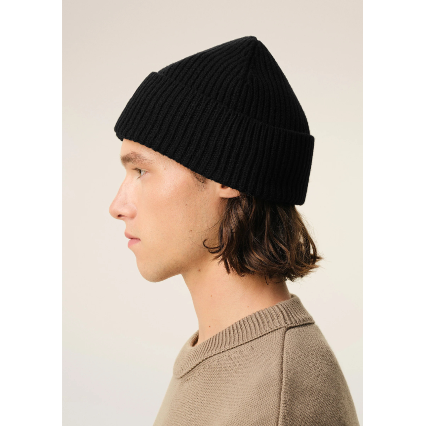 Bonnet AMI Paris laine maille côtelée noir cœur rouge