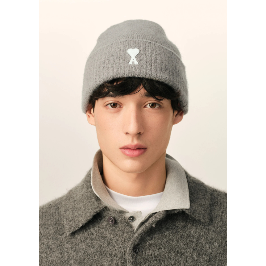 Bonnet AMI Paris maille laine alpaga gris cœur blanc
