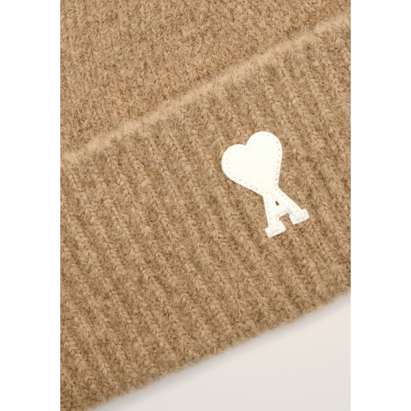 Bonnet AMI Paris maille laine alpaga beige cœur blanc
