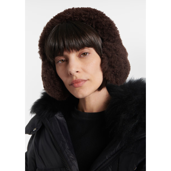 Cache oreilles YVES SALOMON en agneau shearling marron chocolat