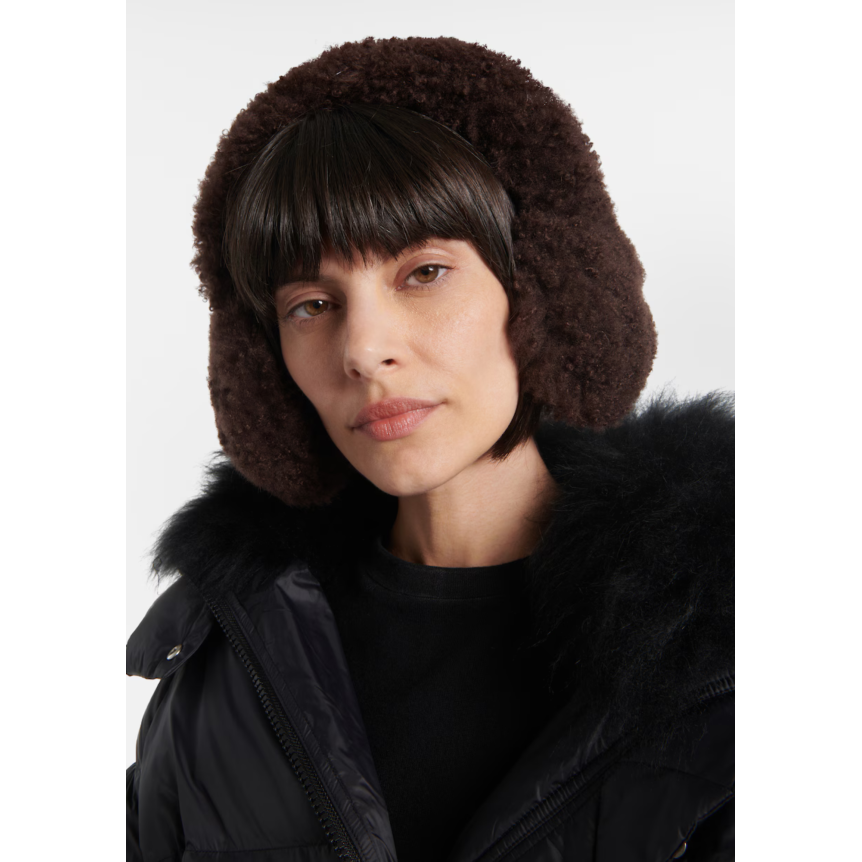 Cache oreilles YVES SALOMON en agneau shearling marron chocolat