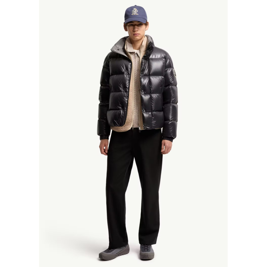 Doudoune courte MONCLER Brendola nylon laquée noir logo gomme blanc