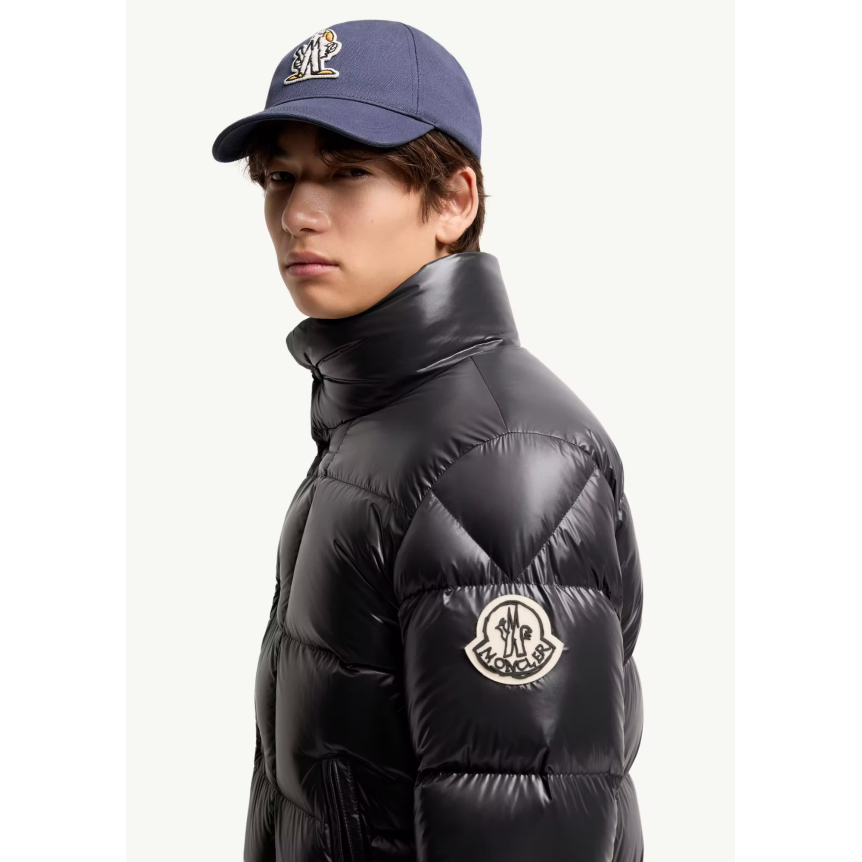 Doudoune courte MONCLER Brendola nylon laquée noir logo gomme blanc