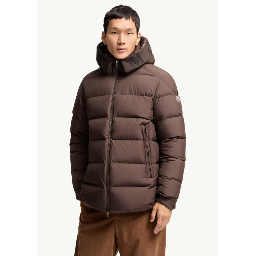 Doudoune mi-longue à capuche MONCLER Orvelle nylon marron chocolat mat capuche logo écriture