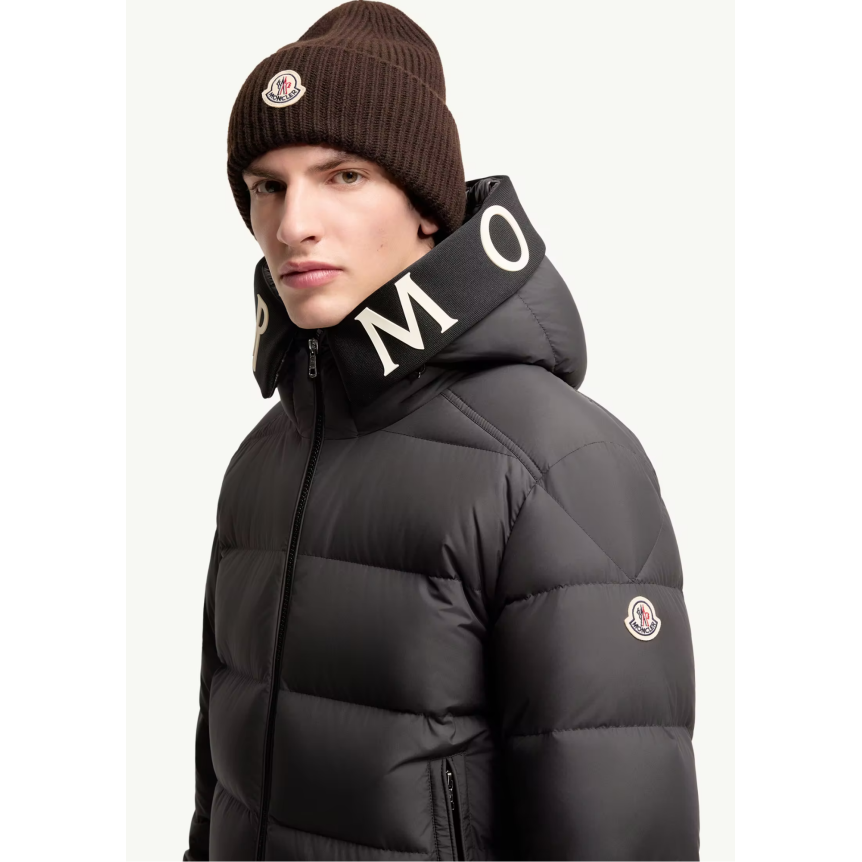 Doudoune mi-longue à capuche MONCLER Orvelle nylon noir mat capuche logo écriture blanc