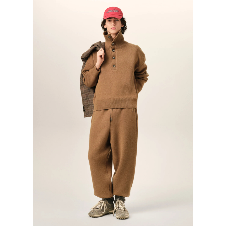 Pull AMI Paris col montant boutonné en laine camel