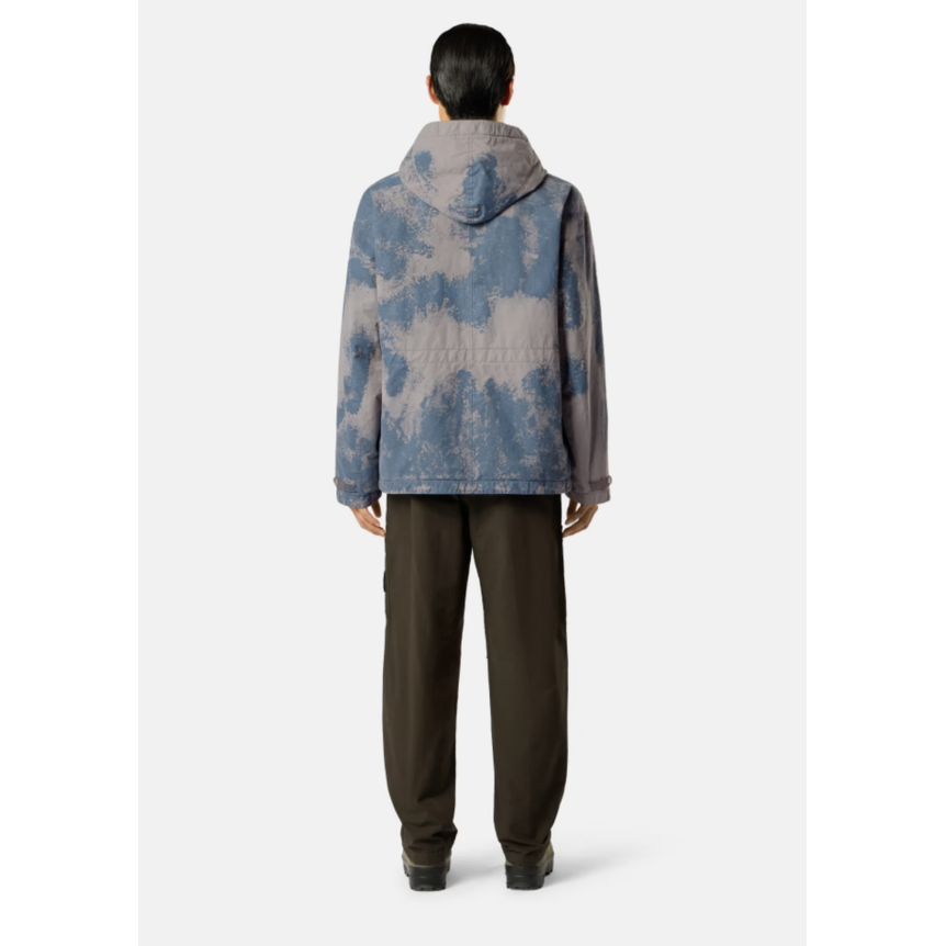 Parka courte matelassée STONE ISLAND à capuche gris avec finition bleue peinte à la main