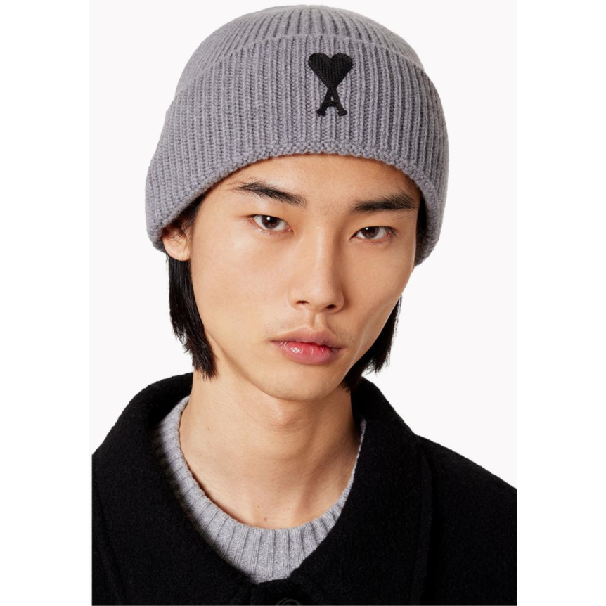 Bonnet AMI Paris maille laine mérinos gris revers cœur noir