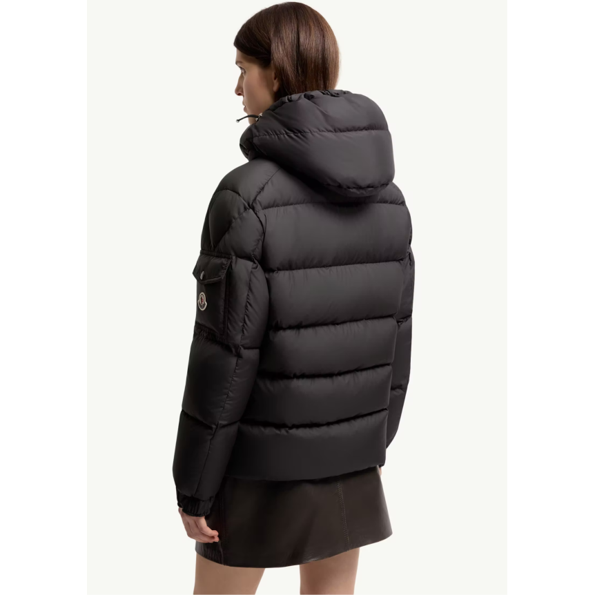 Doudoune courte à capuche amovible MONCLER Maya 70 nylon noir mat