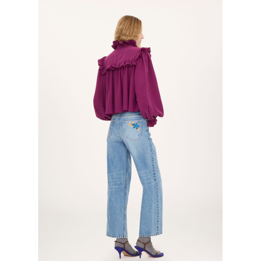 Jean droit large CHLOE en denim de coton délavé bleu franc broderie florale