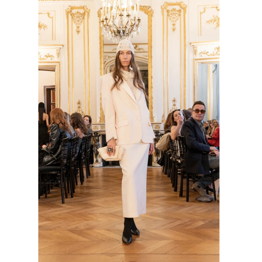 Jupe crayon MAGDA BUTRYM sans couture fendue laine beige