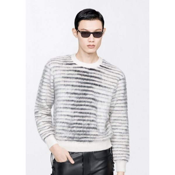 Pull à manches longues TOM FORD col rond en laine mohair rayé écru gris