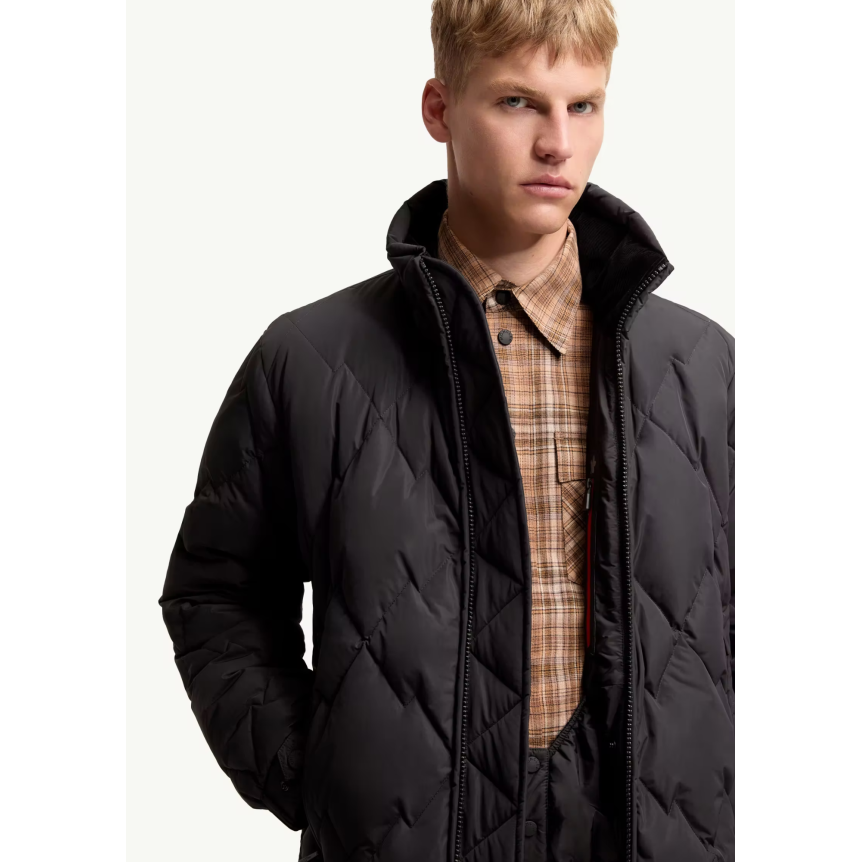 Doudoune courte MONCLER Bramans polyester matelassée losange noir Grenoble Collection