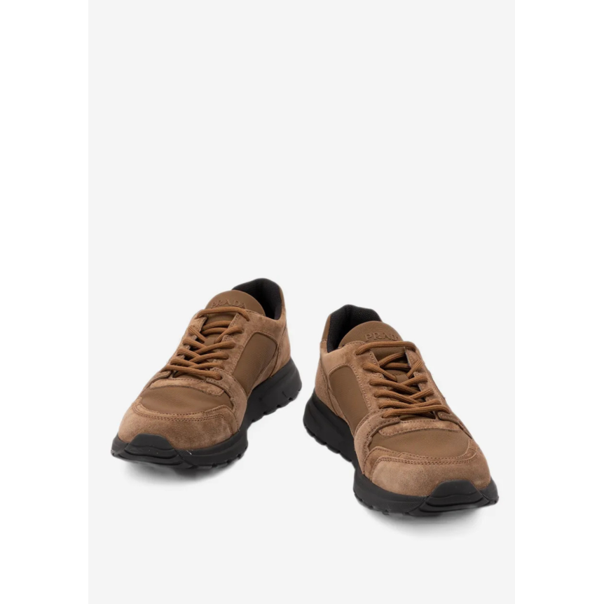 Basket Sneaker PRADA Prax en daim et Re Nylon marron clair semelle noire