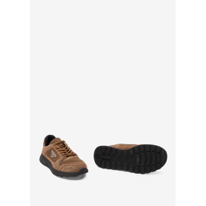 Basket Sneaker PRADA Prax en daim et Re Nylon marron clair semelle noire
