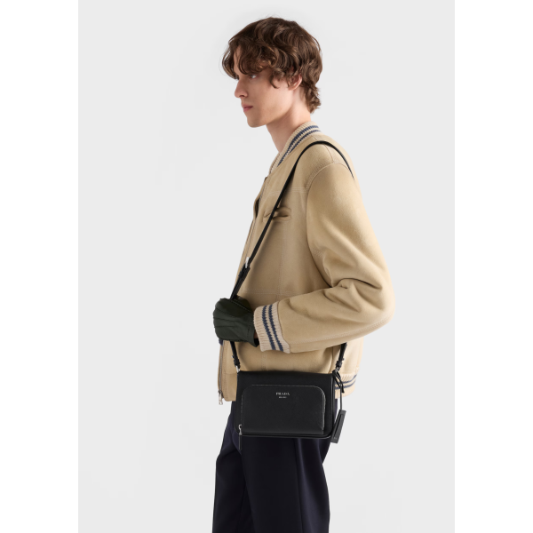 Sac porté épaule PRADA en cuir Saffiano noir poche compagnon