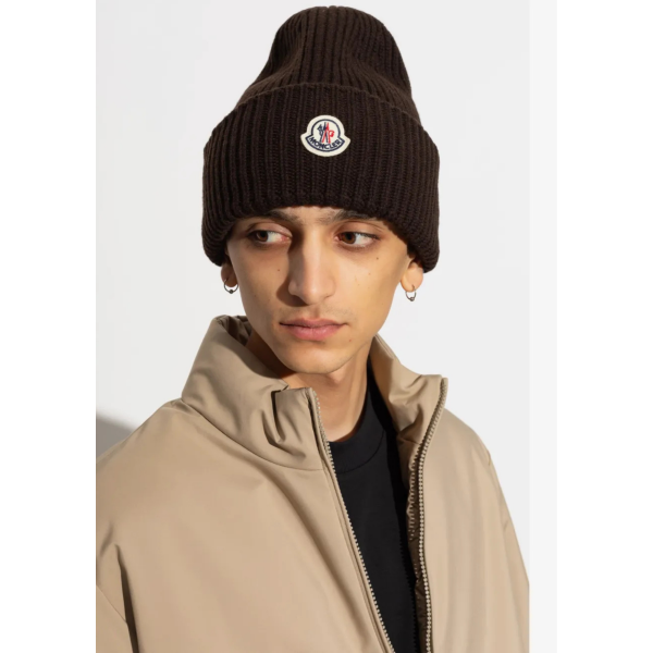 Bonnet MONCLER laine et cachemire noir côtelé patch logo