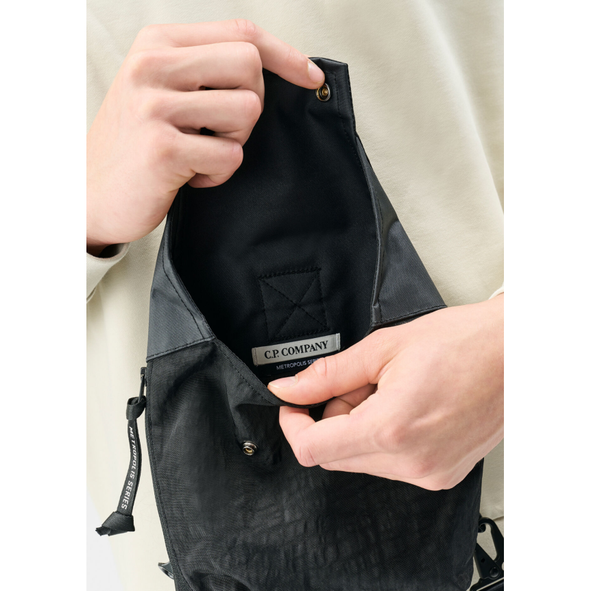 Sac à bandoulière CP COMPANY tissu polyamide Quartz noir Metropolis Series
