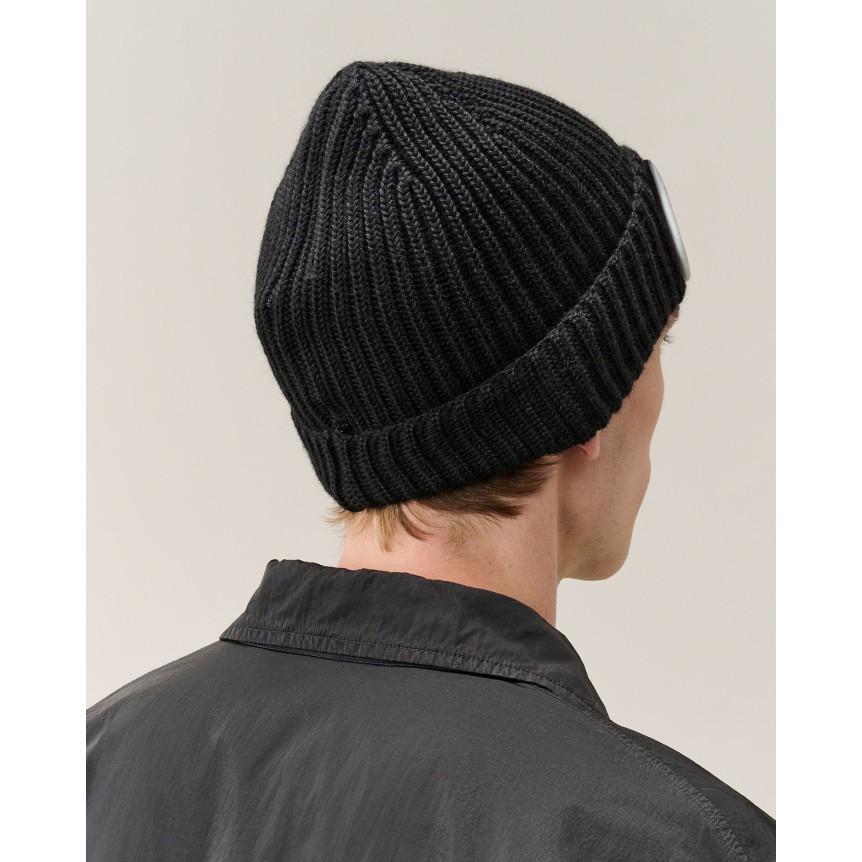Bonnet CP COMPANY laine mérinos extra fine noir Lentille