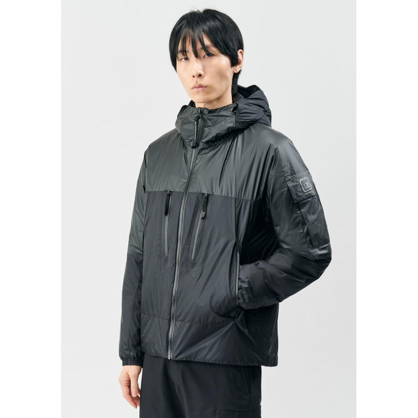 Blouson à capuche zippé CP COMPANY Metroshield primaloft noir mat vinyl Metropolis Series